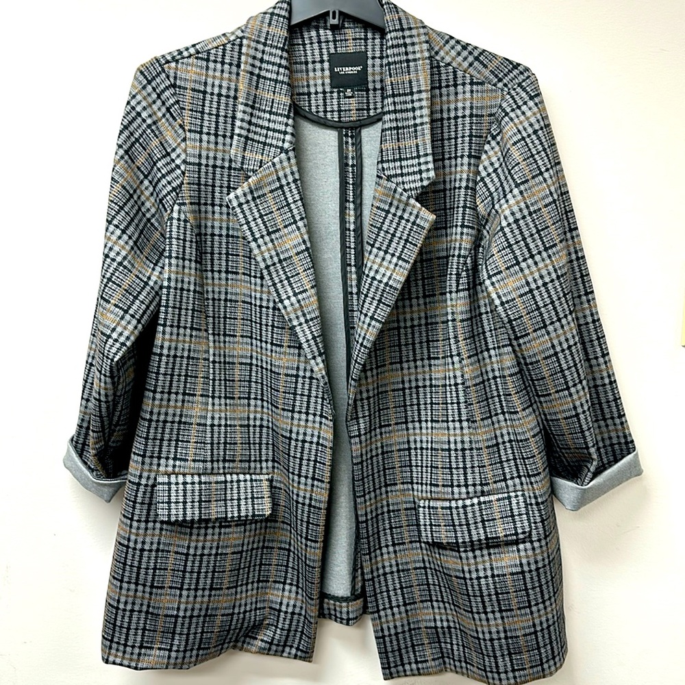Liverpool Women Pluz Size Plaid Blazer in Black, Gray, and Tan - 2X - EUC